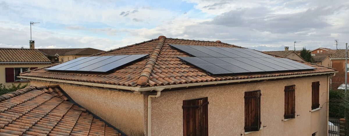 maison avec panneau solaire