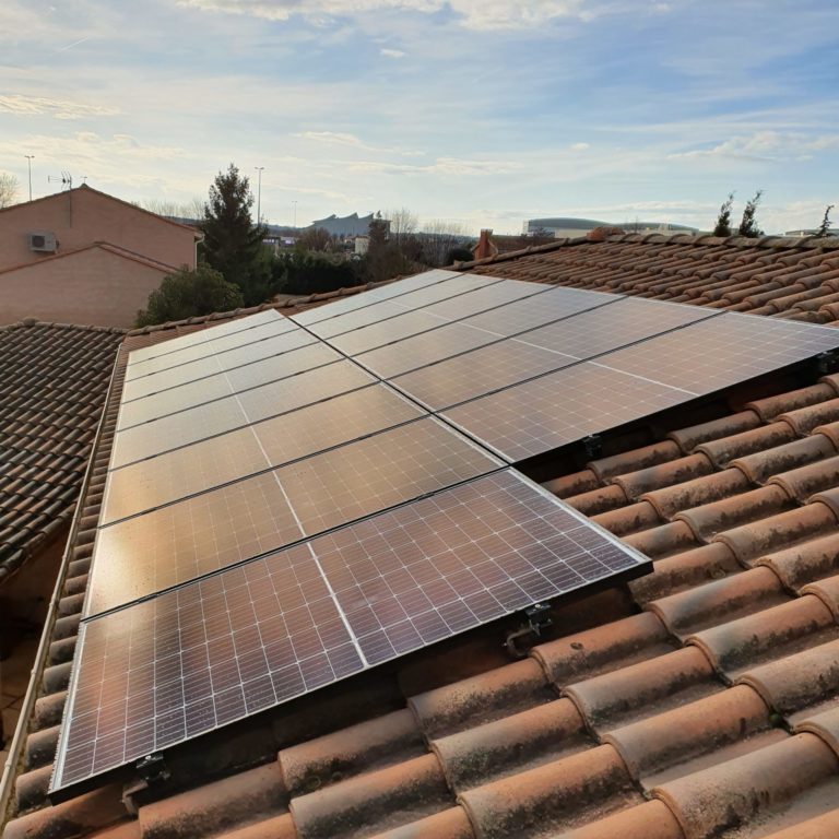 panneau solaire sur toit