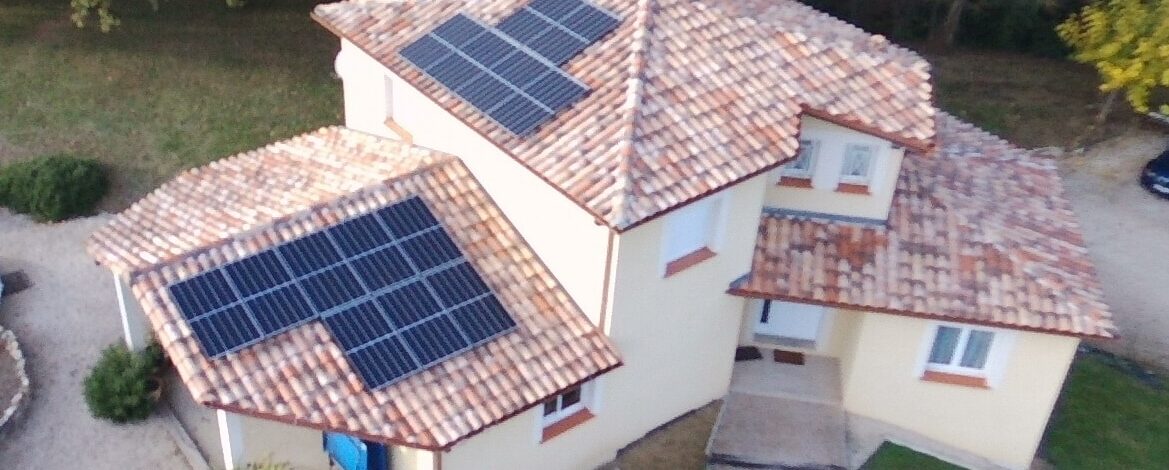 installation photovoltaïque sur maison individuelle