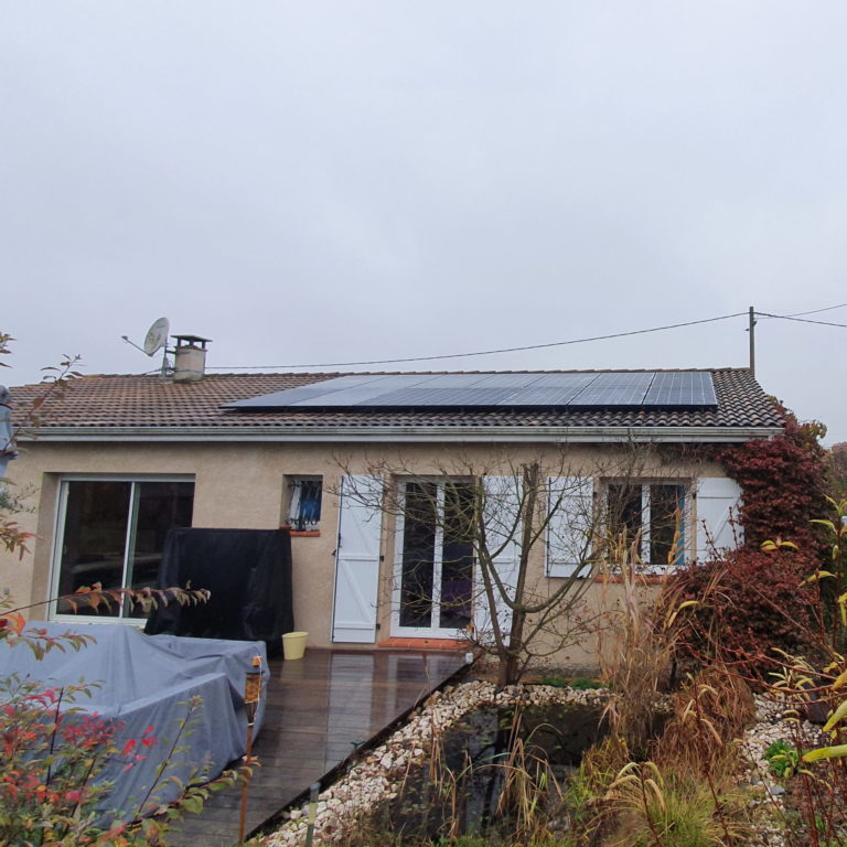 maison avec panneau solaire