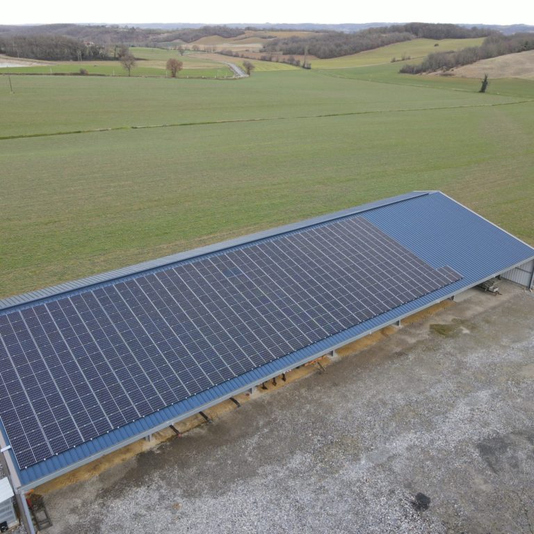 installation photovoltaïque sur bâtiment agricole