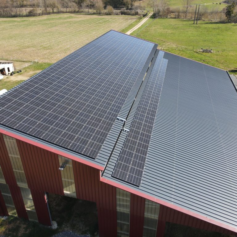 installation photovoltaïque sur bâtiment agricole