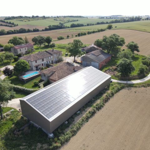 installation photovoltaïque sur bâtiment agricole