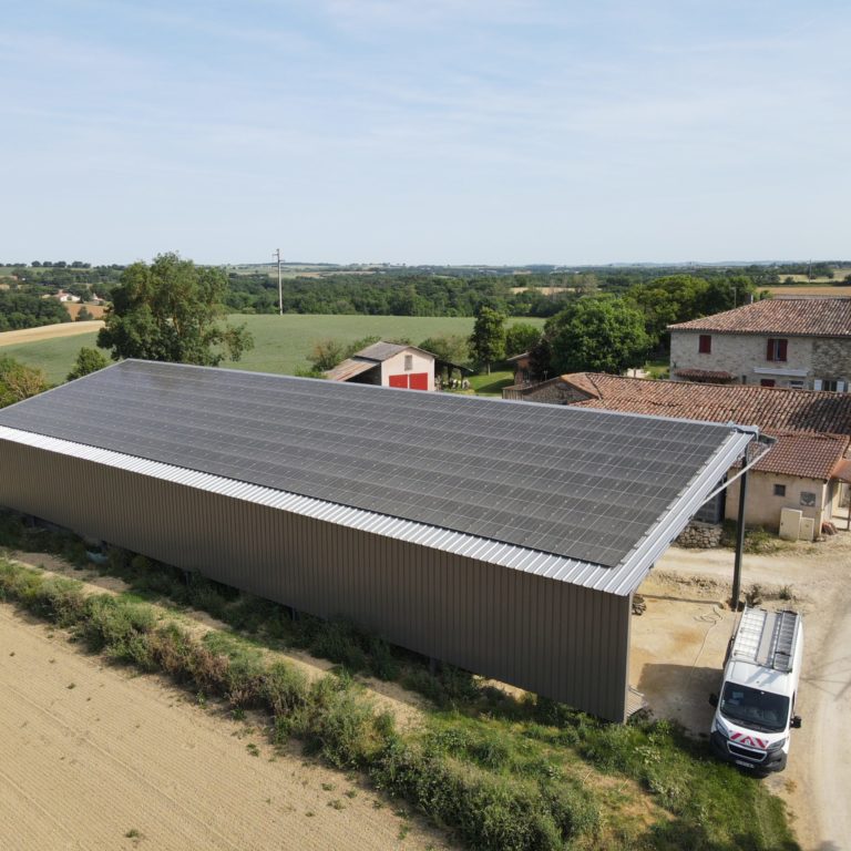 installation photovoltaïque sur bâtiment agricole