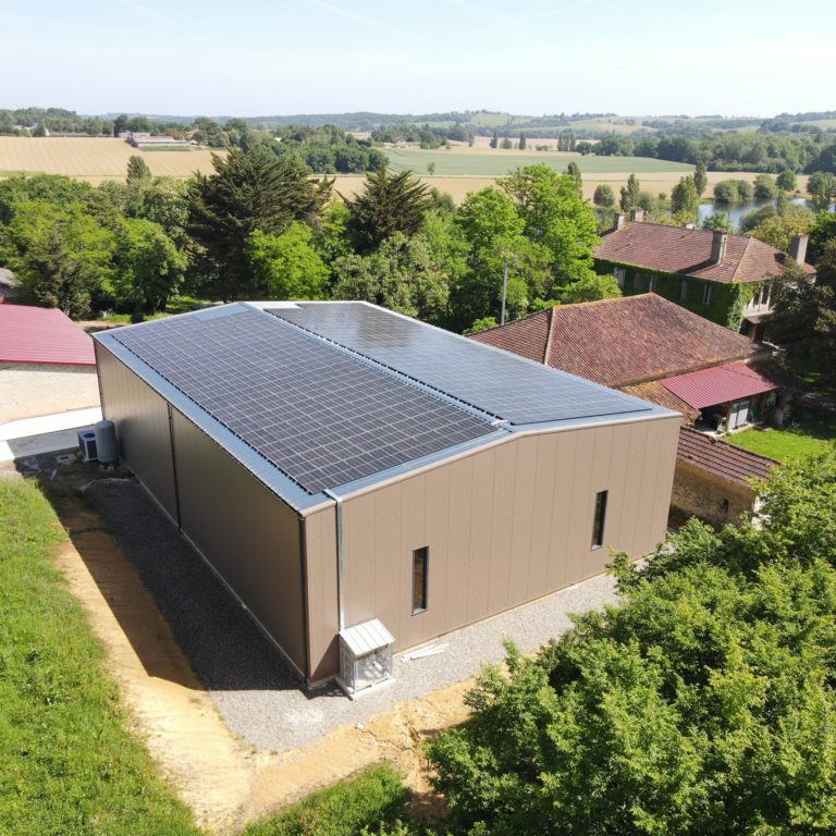 installation photovoltaïque sur bâtiment agricole