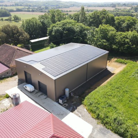 installation photovoltaïque sur bâtiment agricole