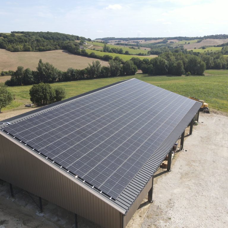 installation photovoltaïque sur bâtiment agricole