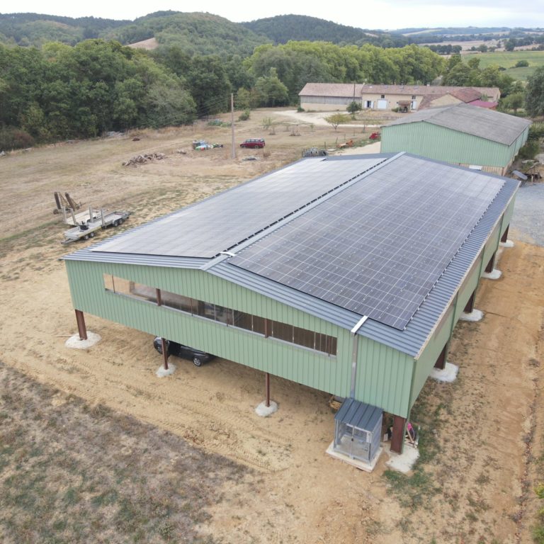 installation photovoltaïque sur bâtiment agricole