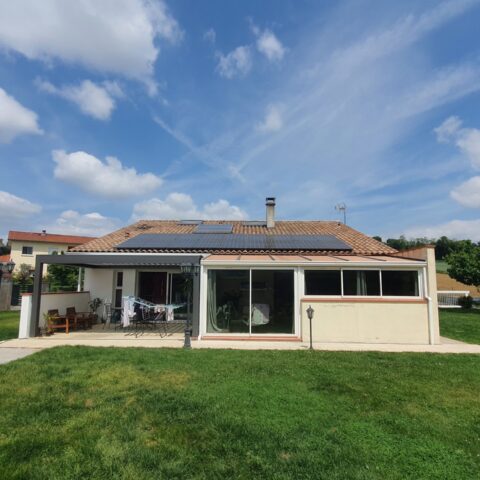 Toiture avec panneaux photovoltaïques 6 kWc